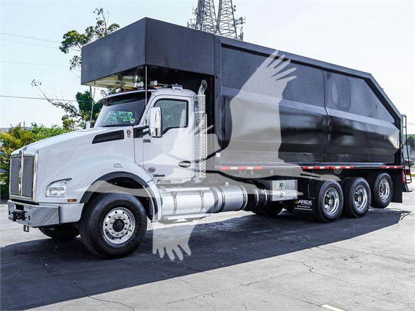 2020 T880 KENWORTH - image 2 of 6