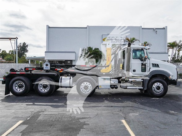 2019 GRANITE 64BR MACK - image 3 of 6