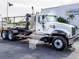 2009 MACK GRANITE GU713 8056710769