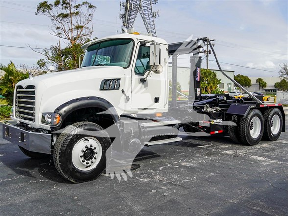 2009 GRANITE GU713 MACK - image 2 of 6