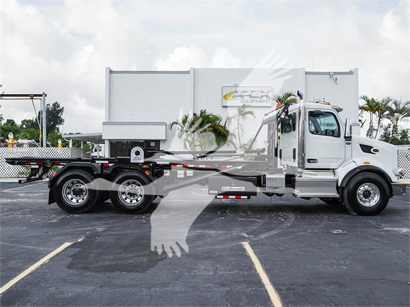 2024 567 PETERBILT - image 3 of 6