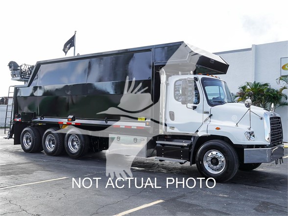 2025 114SD FREIGHTLINER - image 1 of 6