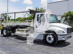 2025 FREIGHTLINER BUSINESS CLASS M2 106 PLUS 9015714601