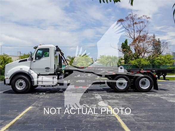 2023 T880 KENWORTH - image 4 of 6