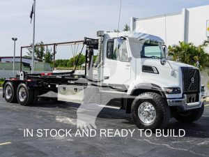 2025 VOLVO VHD64F400 9040785961